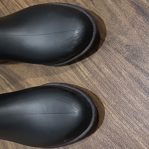 Boots - Picture 4 of 5